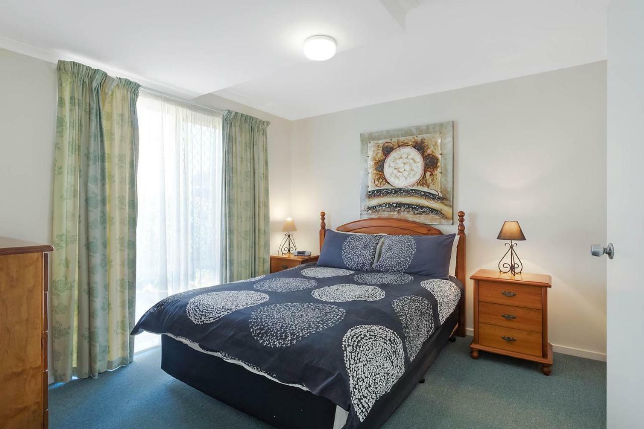 מרימבולה Black Dolphin Motel & Apartments מראה חיצוני תמונה