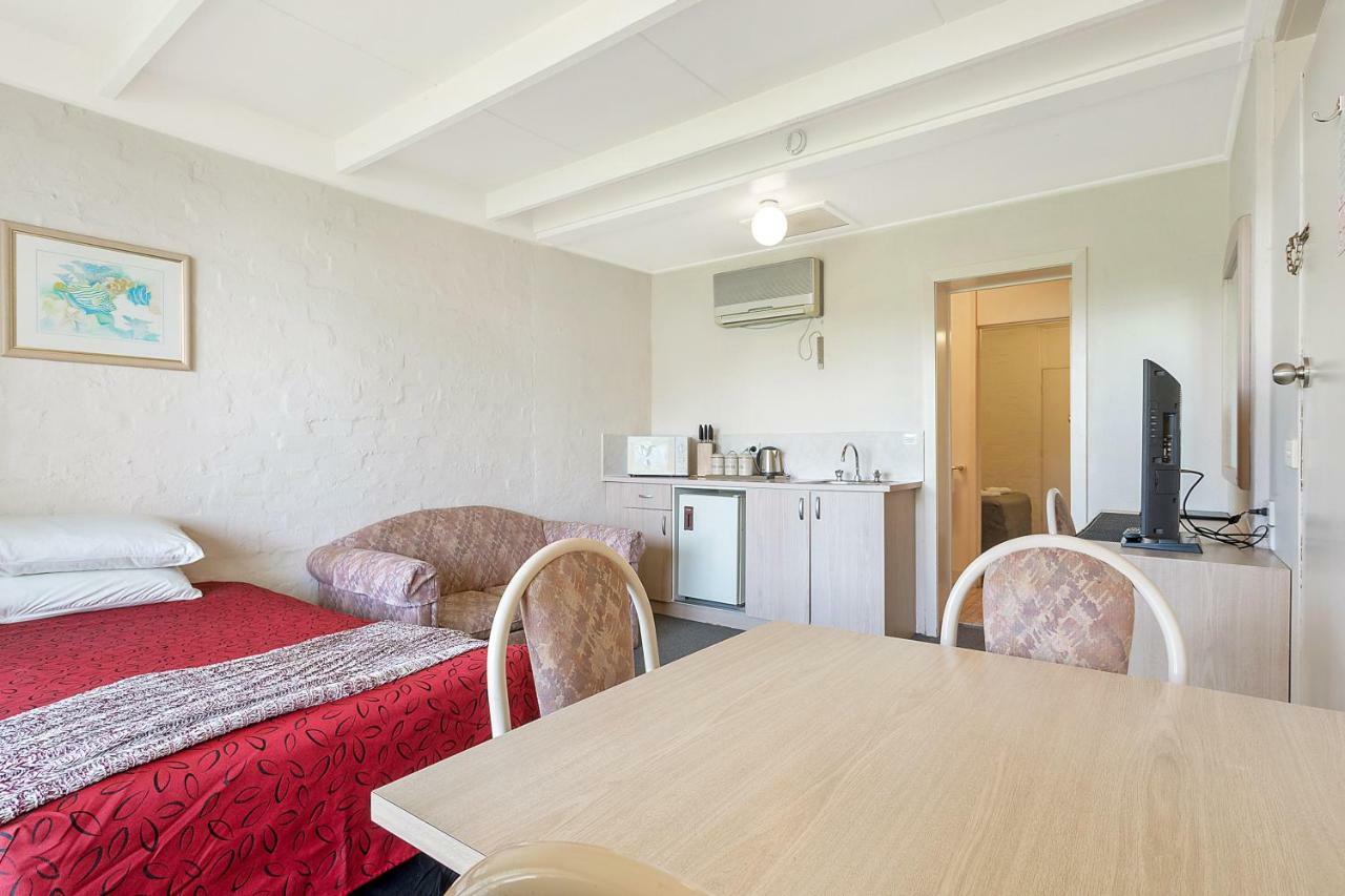 מרימבולה Black Dolphin Motel & Apartments מראה חיצוני תמונה