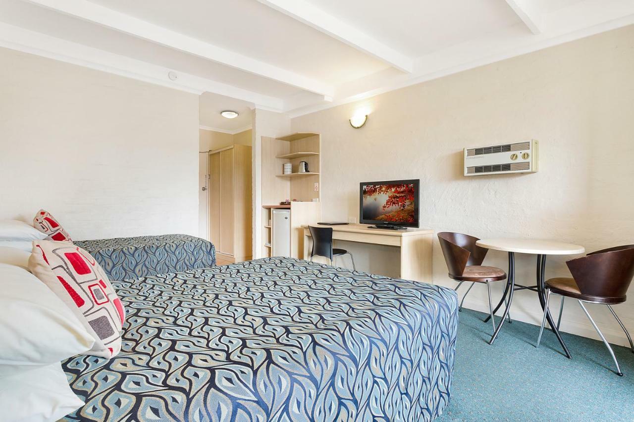מרימבולה Black Dolphin Motel & Apartments מראה חיצוני תמונה